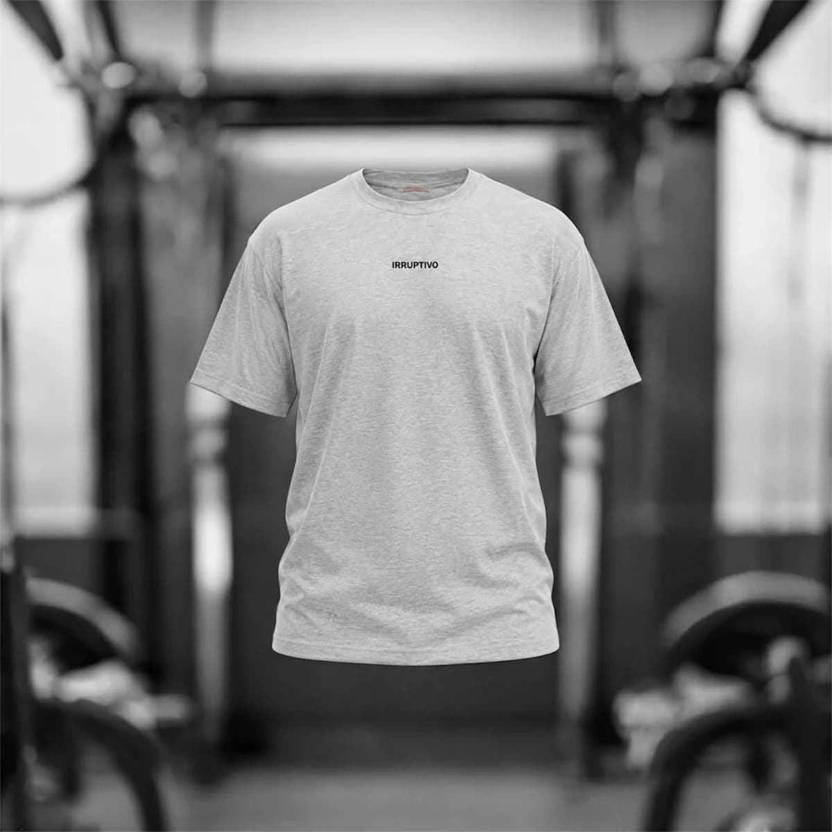 Remera gris irruptivo frente